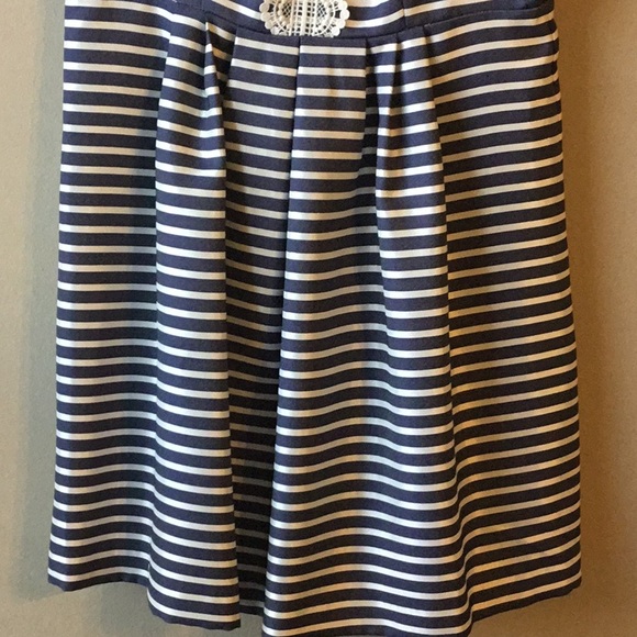 SOLD Signature by Robbie Bee Fully Lined Dress - Picture 3 of 8